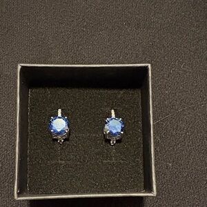 So Pretty! Sim sapphire earrings